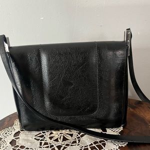 Francesco biasia leather crossbody